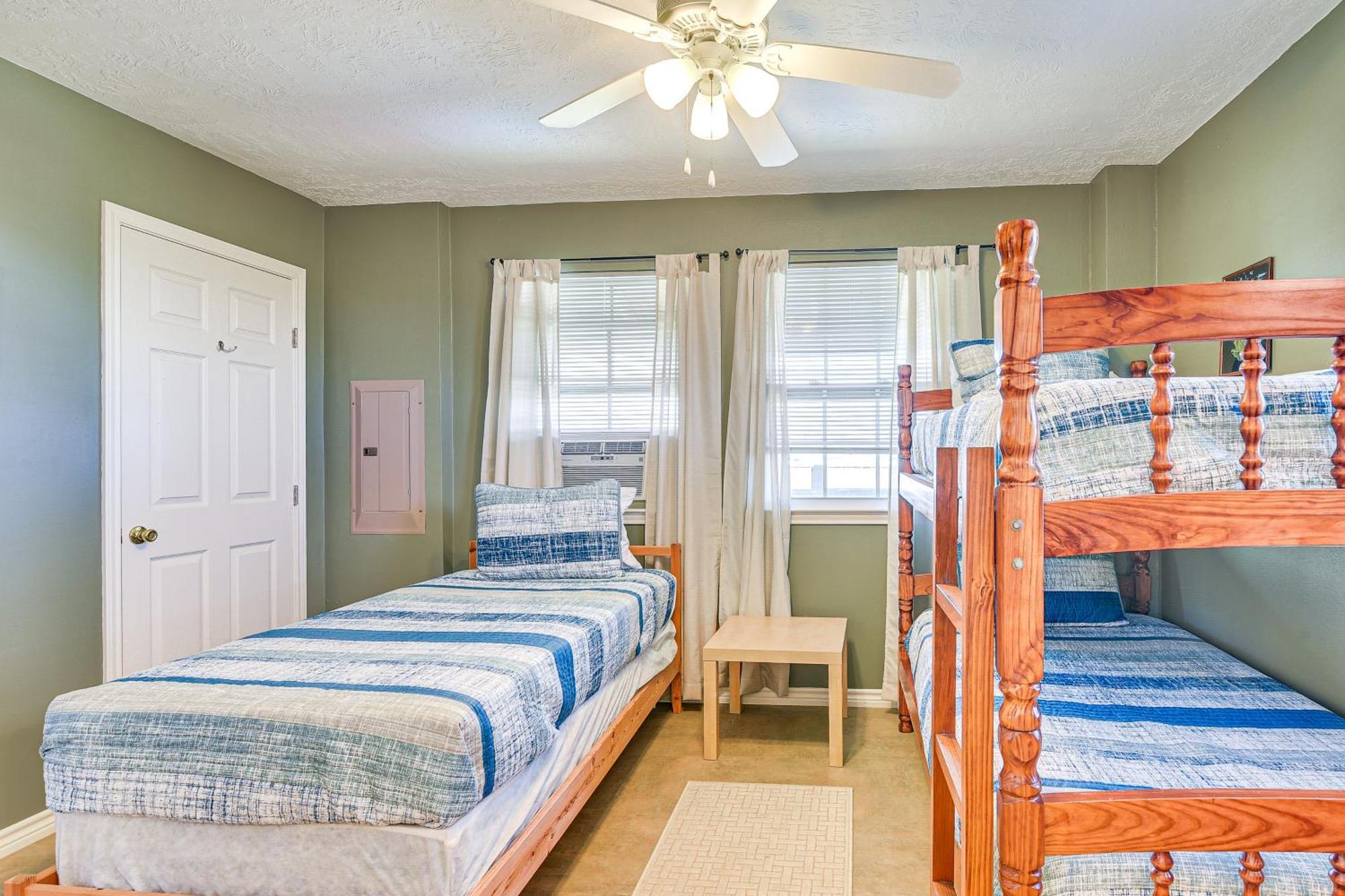 Crystal Beach Home With 2 Grills Walk To Shore! Εξωτερικό φωτογραφία